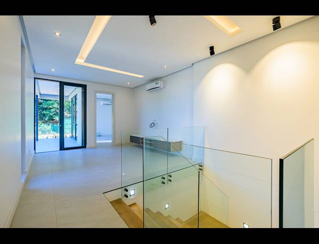 5 BEDROOM HOUSE FOR SALE IN ZULULAMI LUXURY COASTAL ESTATE